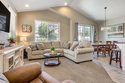 Sienna Hills House | Desert Rose Townhome: 35 Mi to Zion & State Parks