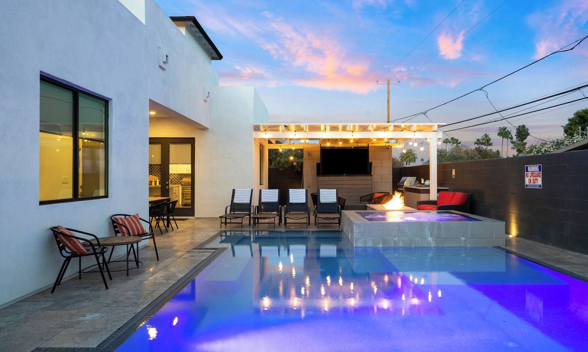 Southwest Village House | Desert Sky - Luxury pool and Spa - walk to Old Town!