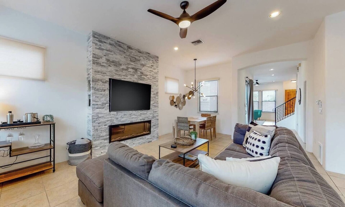 Tucson House | Designer Desert Home + Pool+Spa Gated Community