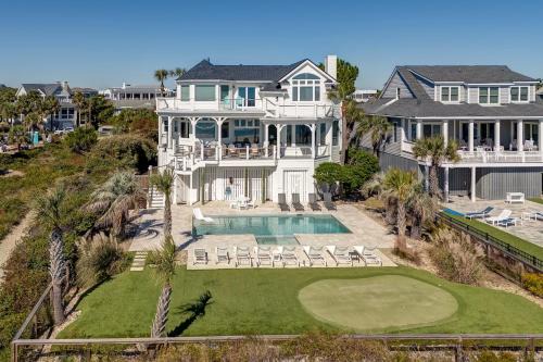 Isle of Palms House | Discounts! Sea Spray- 400 Ocean Blvd. Oceanfont! Six Bedroom, Sleeps 15, Private Pool/Hot Tub