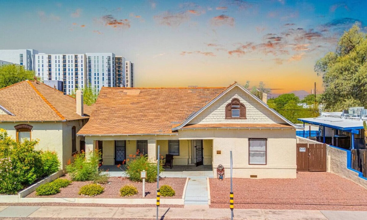 Iron Horse Historic District House | Discover The Martin House: A Historic Tucson Gem