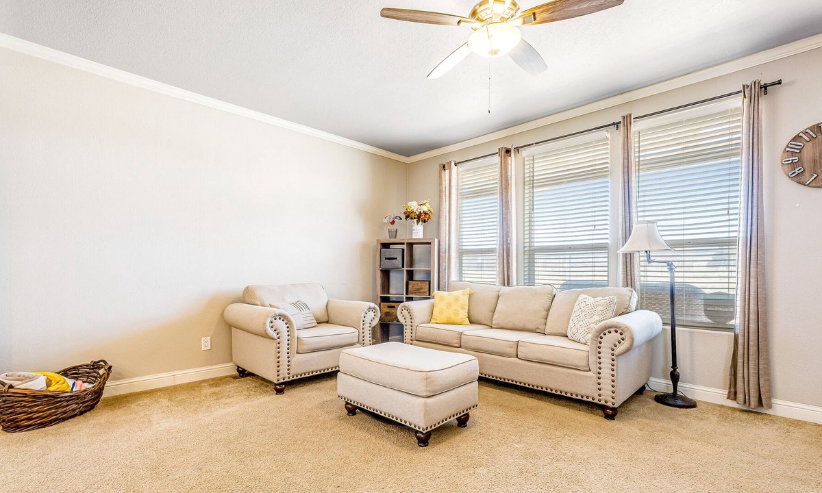 Prescott Valley House | Dog-friendly home & guest house with fenced yard, playground, & washer/dryer