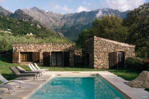 Nessa Hotel | Domaine Acciola