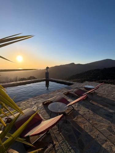 Porri House | Domaine Colonna-Santini Gîte avec Piscine & Spa, Vue Mer et Montagnes