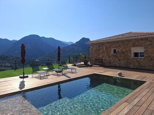 Ocana Villa | Domaine Le Chemin des Oliviers Maison 3 chambres 8 personnes piscine chauffée 15 avril 15 octobre