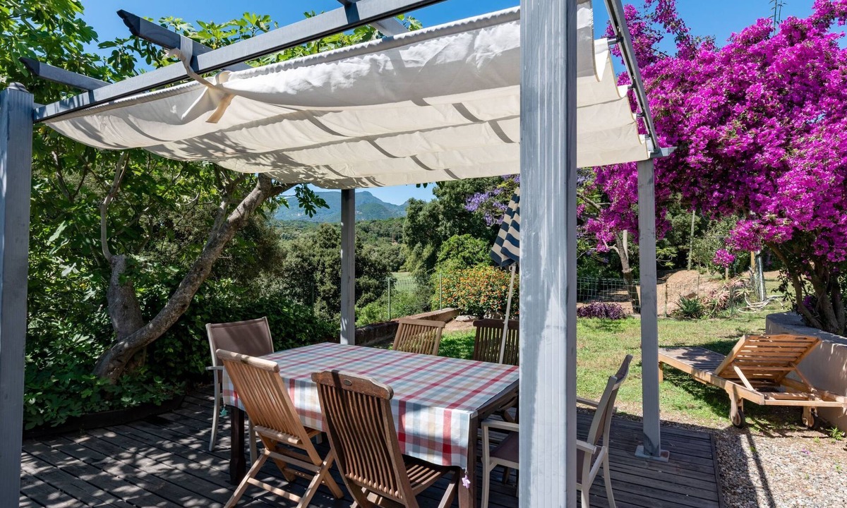 Cervione House | Domaine Punta della Guardia Maison A Figa mit Blick auf das Meer by Interhome