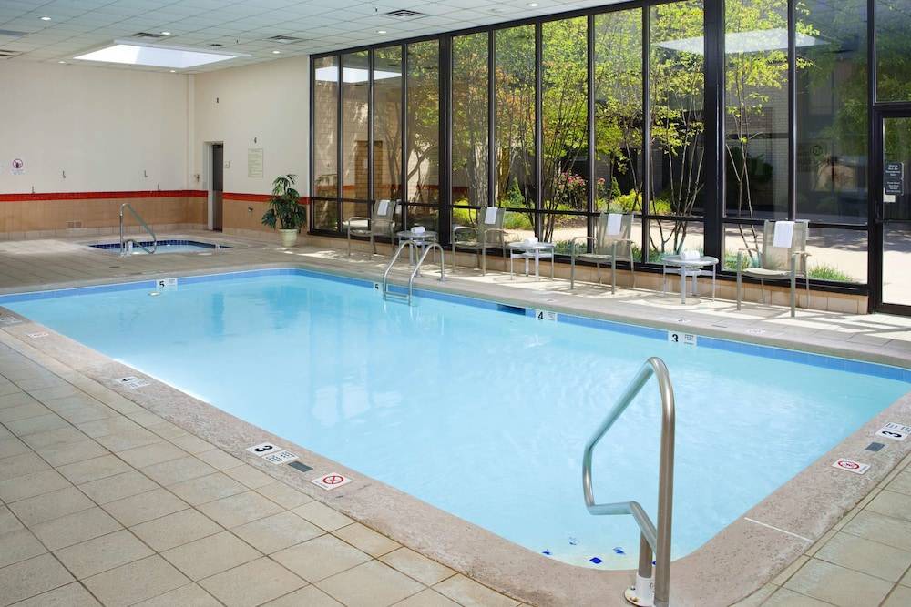 Crosswoods Hotel | DoubleTree by Hilton Columbus/Worthington