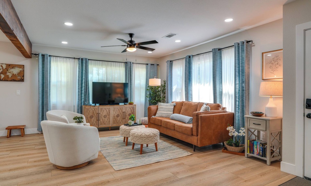 Modesto House | Downtown Modesto Gem! Updated Family Home