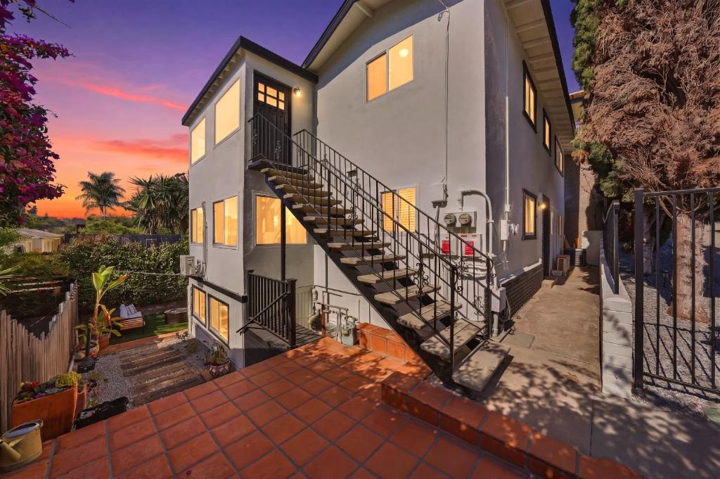Golden Hill House | Downtown San Diego Stay with Hot Tub & BBQ