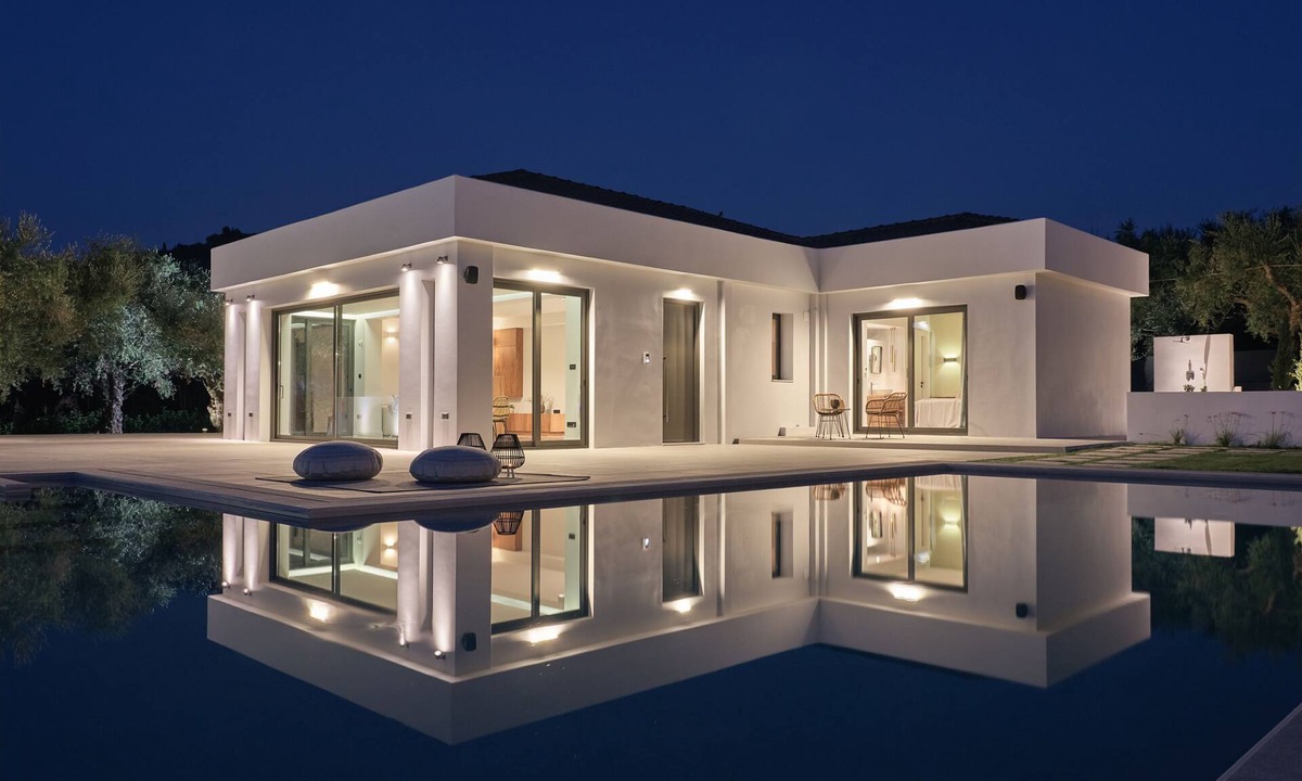 Meso Gerakari Villa | Drallos Luxury Villa - 6 Bedrooms & Private Pool