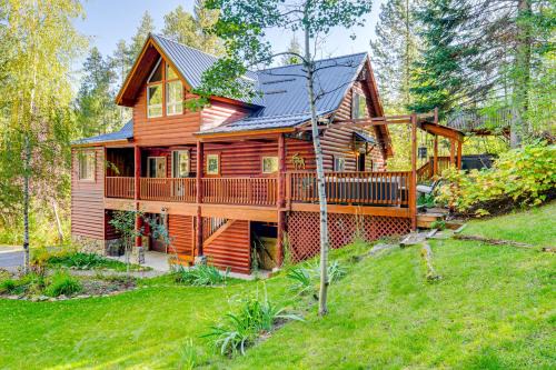 Alpine House | Dreamy Alpine Cabin w/Hot Tub, Fireplace & More!