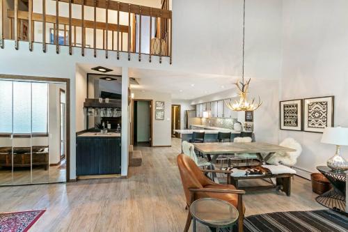 El Jebel House | Eagle-Vail Home 3BR Hot Tub Near Skiing