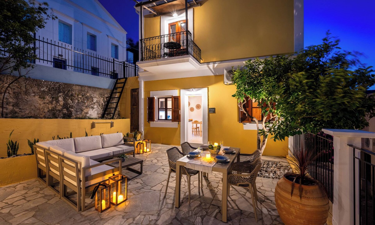 Symi Apartment | Elpidas ApartmentS In Symi