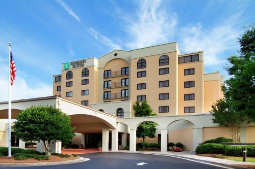 Greensboro Hotel | Embassy Suites by Hilton Greensboro Airport