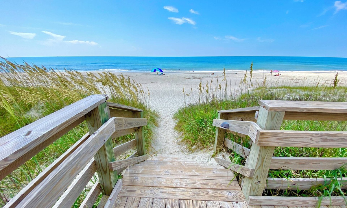 Atlantic Beach Apartment | Enchanting studio with Ocean View, AC, WiFi, pool, mere steps to the sand