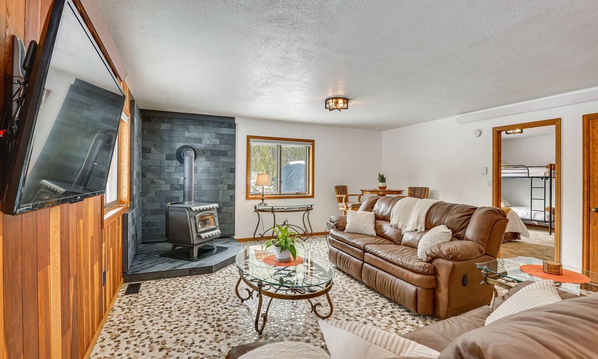Granby House | Enjoy Deck + Mtn Views: Grand Lake Retreat!