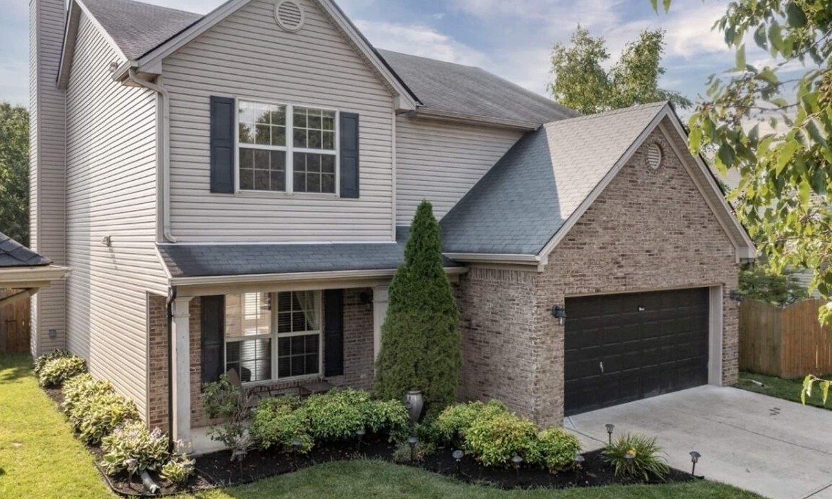 Lexington House | ⭐️⭐️⭐️⭐️⭐️ Entire House- 10 min from KY Horse Park, 15 min from UK