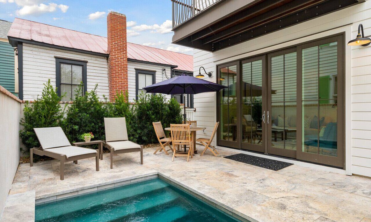 Cannonborough Elliotborough Apartment | Entire New 3 Story House w/Private Heated Spa/Pool, Roof Top Deck & Elevator