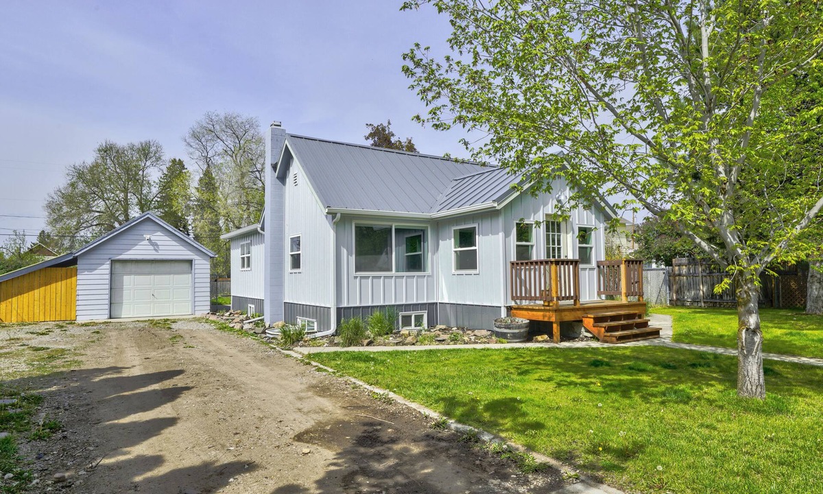Franklin to the Fort House | EnvironmentalChalet, Heart of Missoula;Chefs Kitchen! FencedYrdBrooklinenSheets!