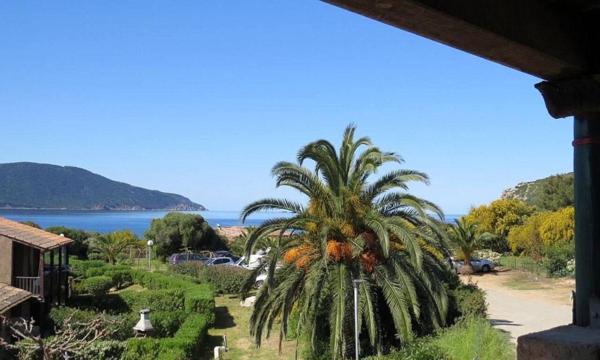 Appietto Apartment | Erbalunga 80m from the Beach – Sea and Mountain View, Private Terrace, Air Conditioning and Wi-Fi