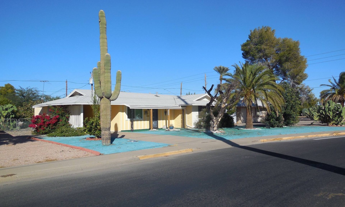 Newlife House | Escape to the Sun in Sun City