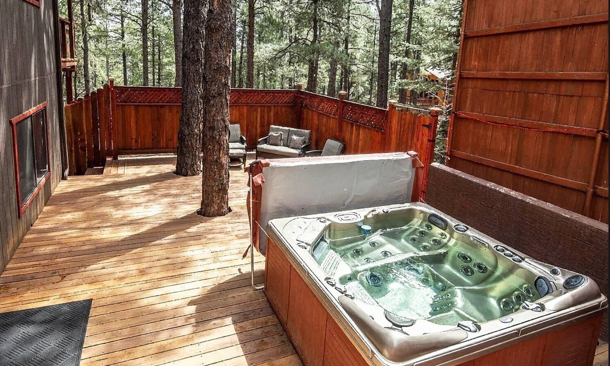 Kachina Village House | Eternal Treehouse | Hot Tub, Outdoor Paradise, Entertainment & Scenic Pine Views