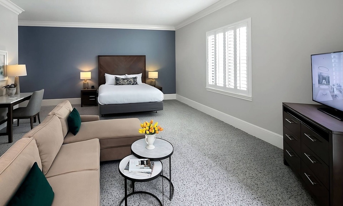Winters Hotel | Everything You Need For The Perfect Vacation! Free Parking, Pets Are Welcome!