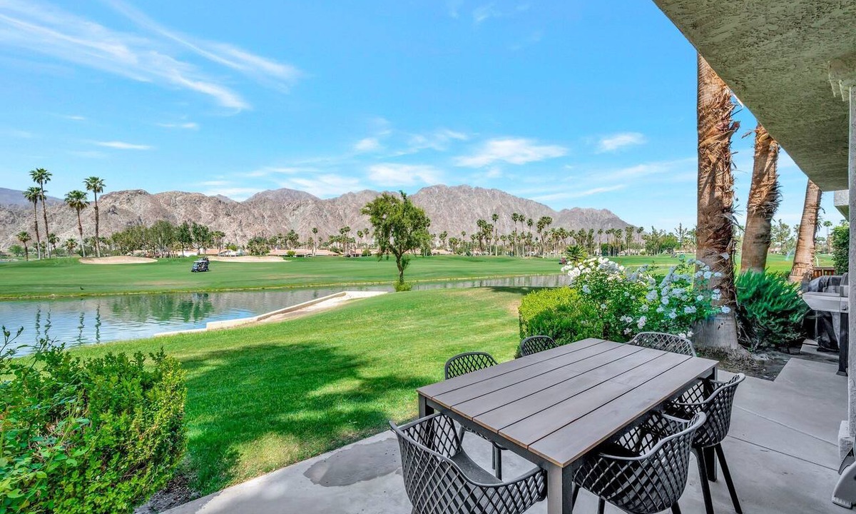 La Quinta Condo | Exceptional PGA West Condo~Fabulous Remodel w/Postcard Views of Lake/Mountains!