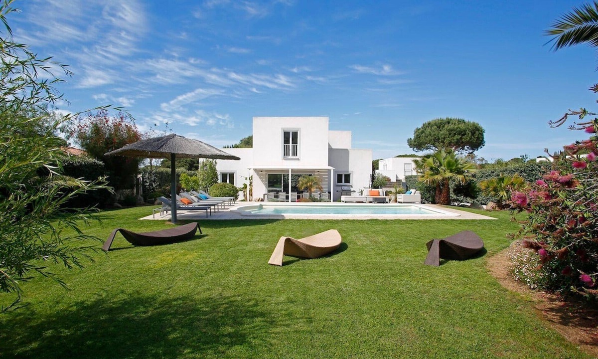 Calvi Villa | Exclusive Four-Bedroom Villa featuring a Private Pool, Garden, Parking and Spa