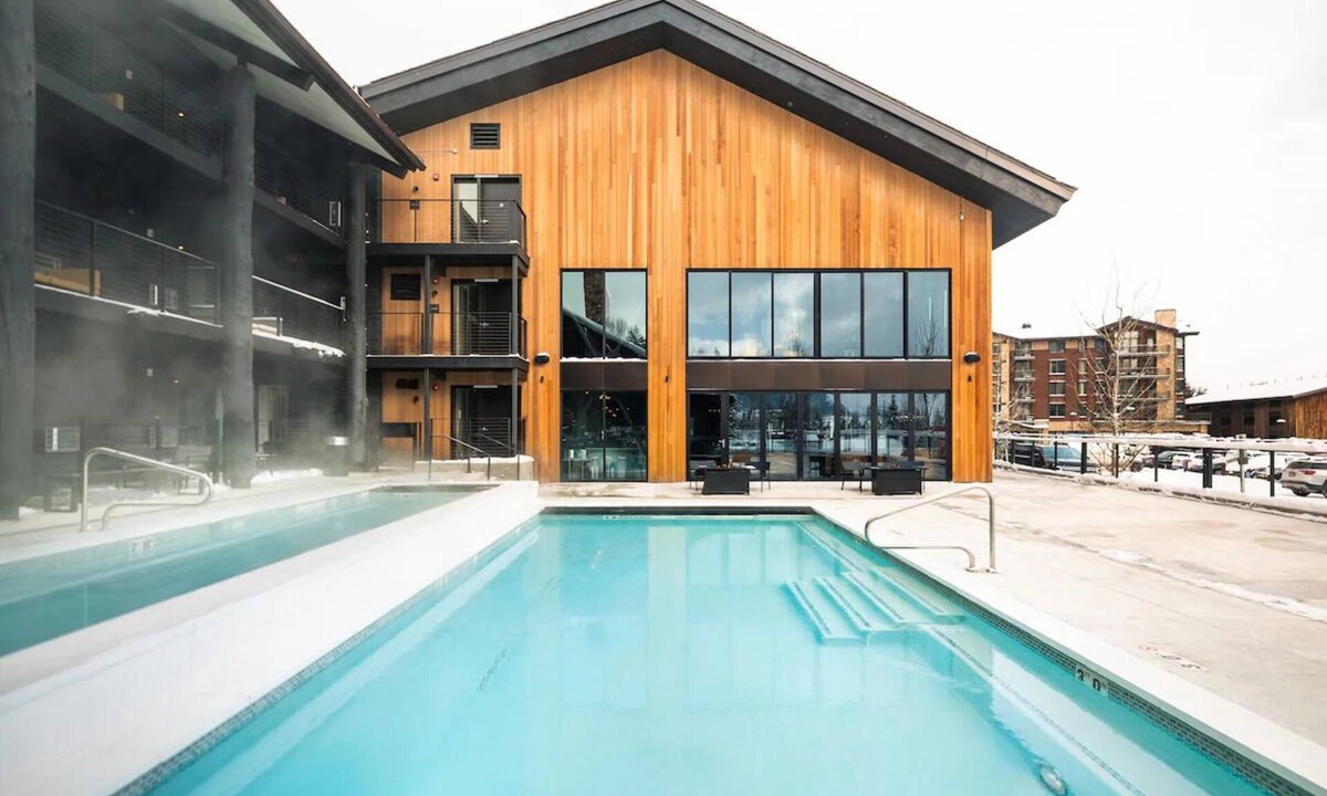 Teton Village Hotel | Exclusive Jackson Hole Mountain Retreat – Gravity Haus, 3 Units, Two Queens