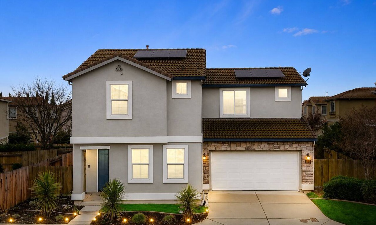 West Sacramento House | Executive Home 30+ Day Ideal for Traveling Professionals & Insurance Housing