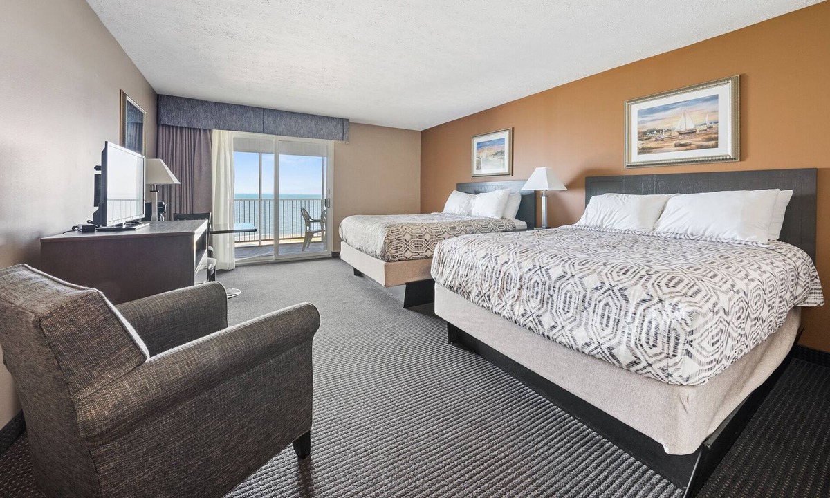 Put-in-Bay House | Experience Lakefront Luxury in a Spacious Nautical Room on Put-In-Bay Island 104