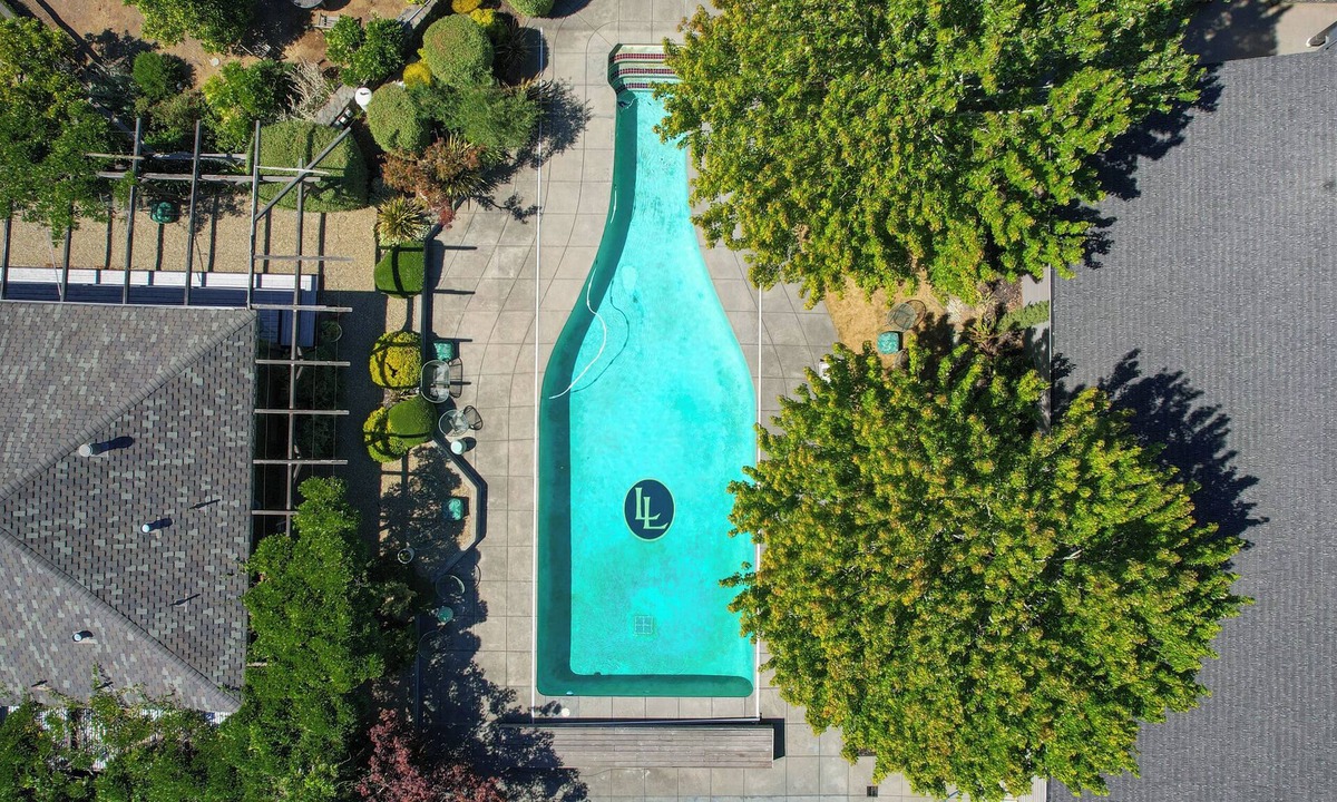 Healdsburg House | Experience Limerick Lane Cellars at our Vineyard Farmstay Retreat in Healdsburg