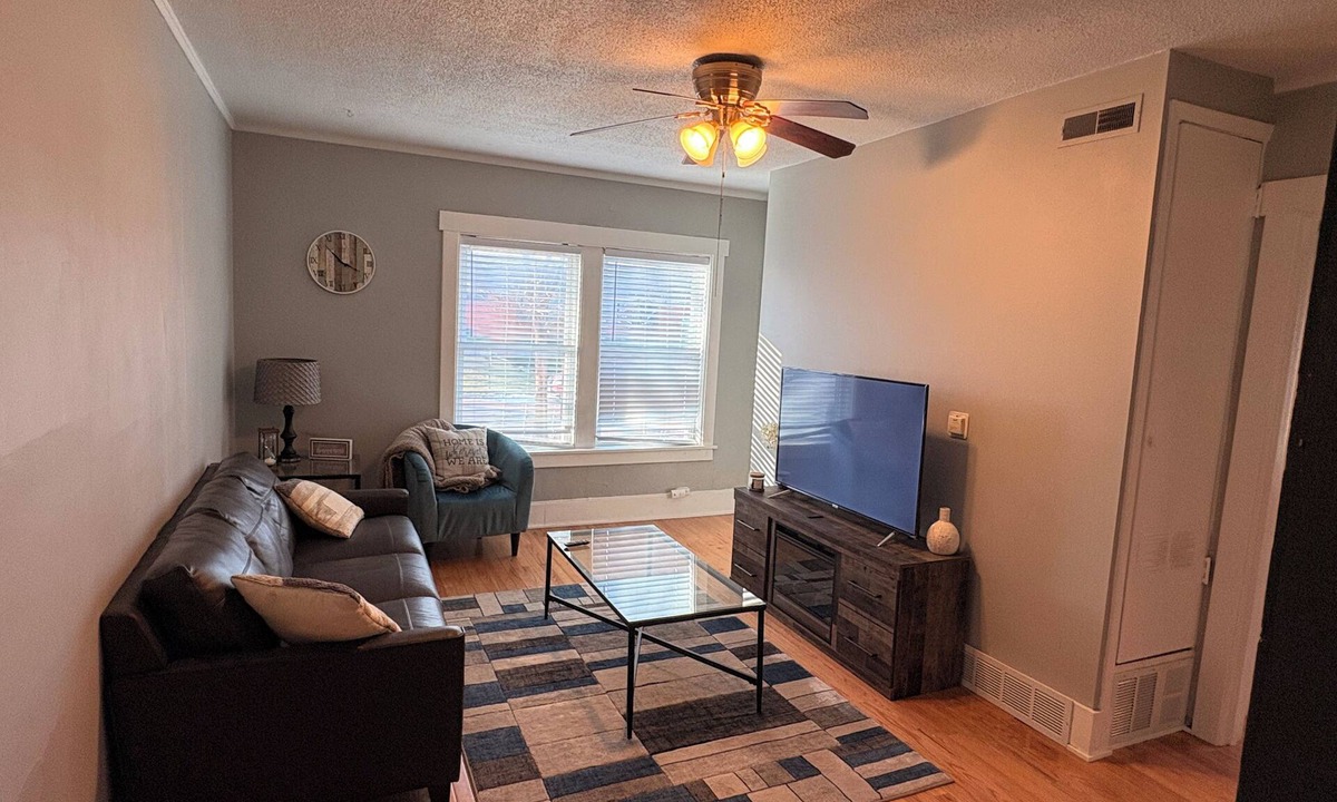 Downtown Des Moines Apartment | Experience Sherman Hill from the Olive 3, 1 bed apartment in downtown Des Moines