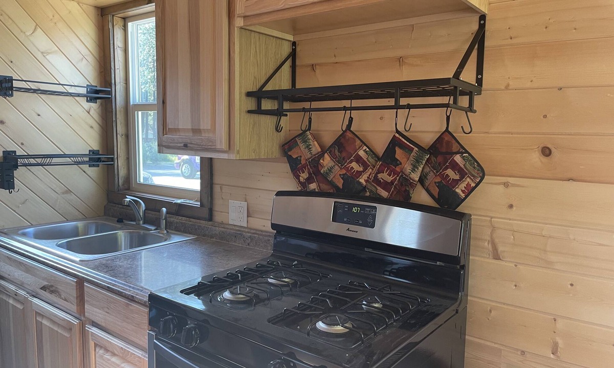Post Falls Apartment | Experience Tiny Cabin Living. Close to recreational activities.