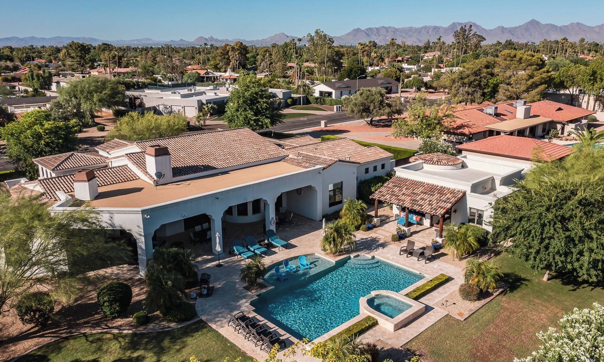 Paradise Valley Village House | Extravagant Cholla Mansion and Casita with Private Pool, Hot Tub, and Grill - Scottsdale