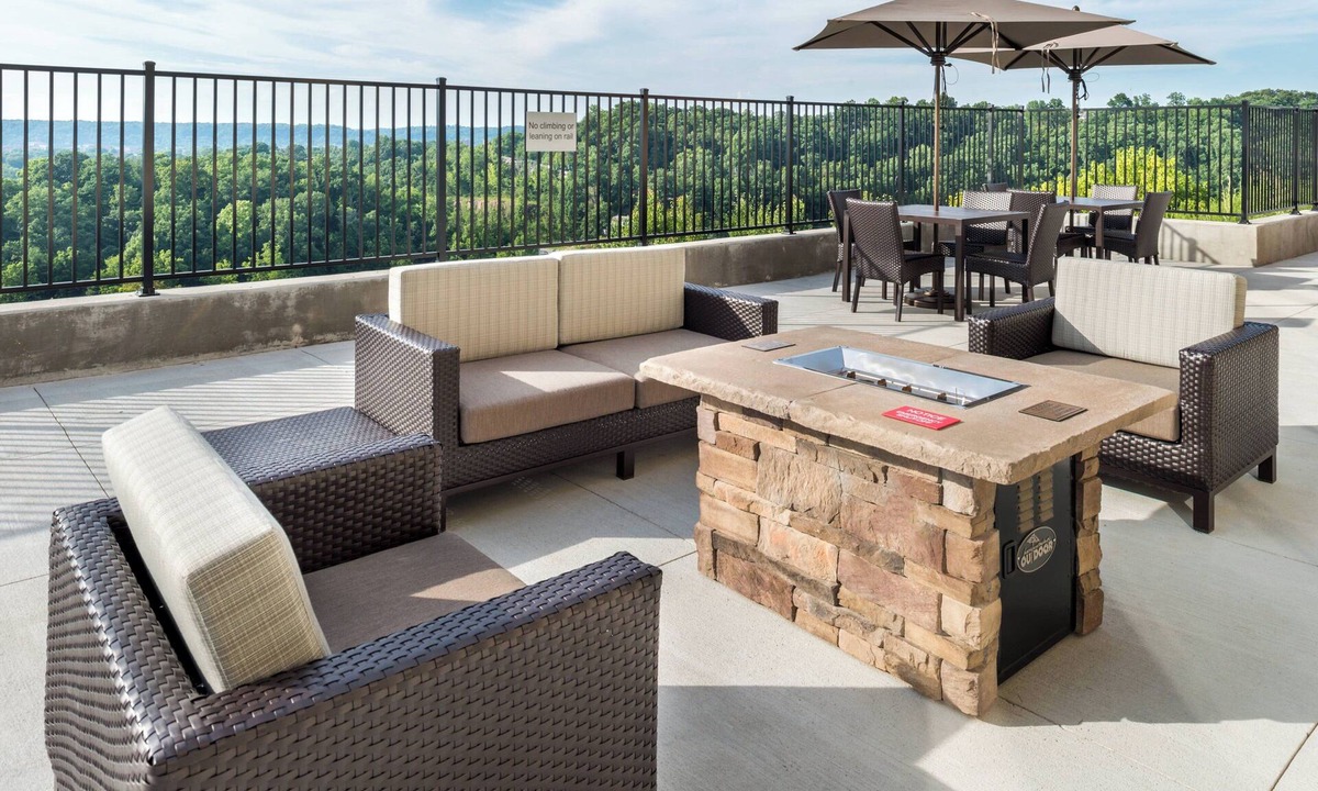 Huntington Hotel | Fairfield Inn & Suites by Marriott Huntington