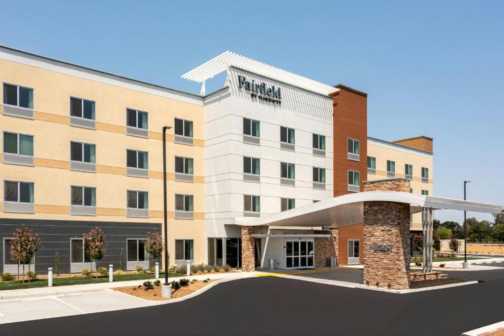 Hanford Hotel | Fairfield Inn & Suites Hanford