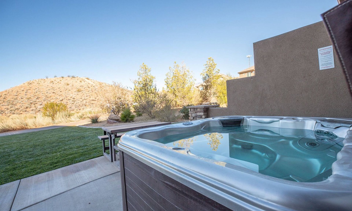 Washington Villa | Fairway views, pools, private hot tub