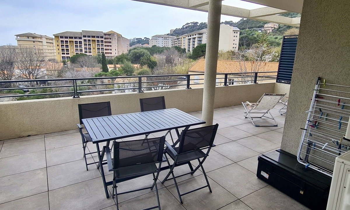 Ville-di-Pietrabugno Apartment | Family apartment on the heights of Bastia