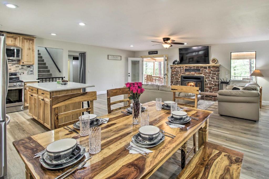 Pinetop House | Family Cabin w/Game Room! 32 Mi to Sunrise Resort