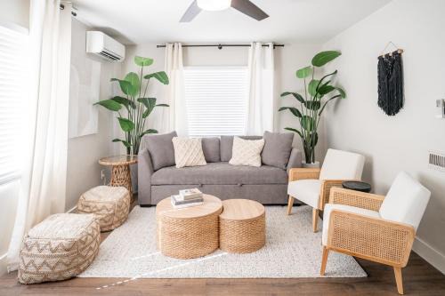 Encanto House | Family Friendly Home by Downtown with 3 Beds
