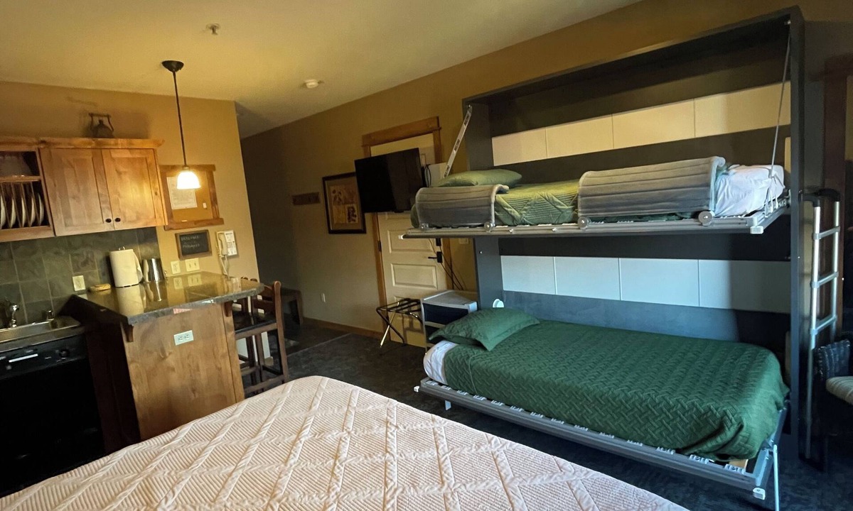 Kellogg Condo | Family Fun Studio w/Murphy Bunkbeds at Silver Mtn