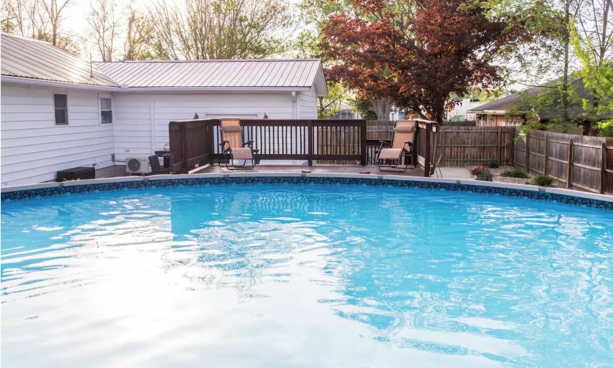 Huron House | Family House: Pool, Games & Boat Parking