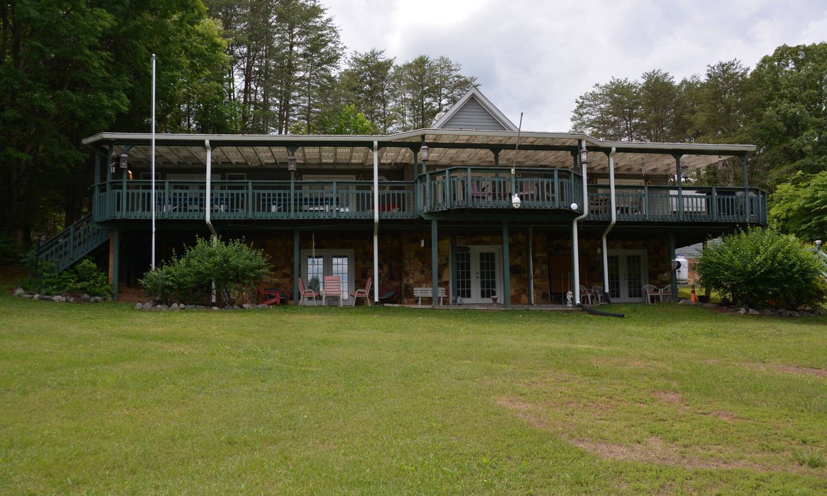 Bumpass House | Fantastic 4 Bedroom, 3 Full Bath, Gorgeous Lot! Gazebo, Boat House, Private Ramp