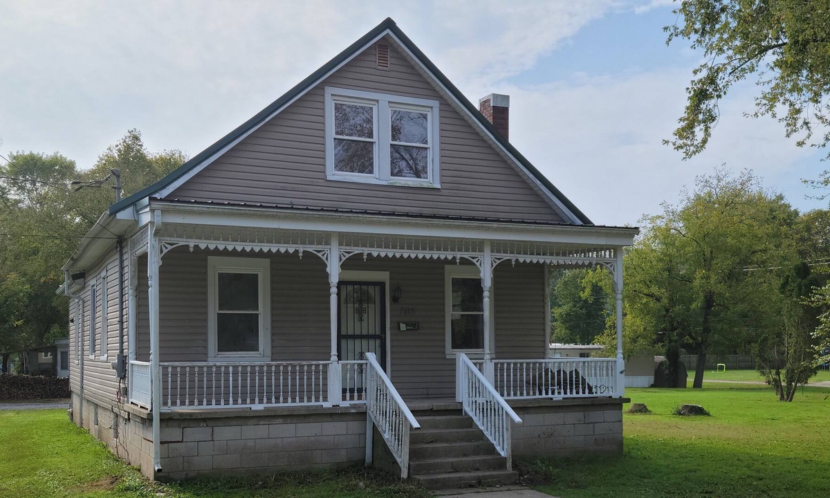 Manchester House | Fantastic Bungalow, Boaters Paradise Ohio River Scenic Byway, 4Br, 1.5 Ba.,