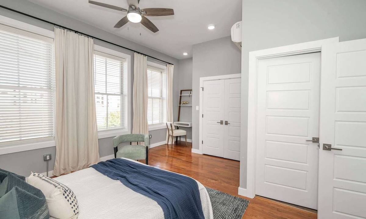 Over-the-Rhine Apartment | Findlay Market Suite 6 – For 4!