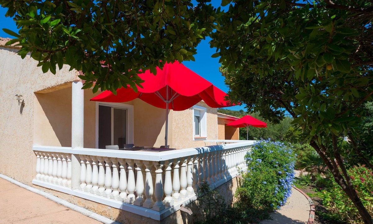 Sainte-Lucie-de-Porto-Vecchio Apartment | Four-room terraced house with sea view