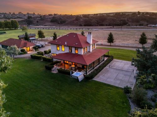 Los Olivos Villa | Foxen Canyon Retreat by Paradise Retreats