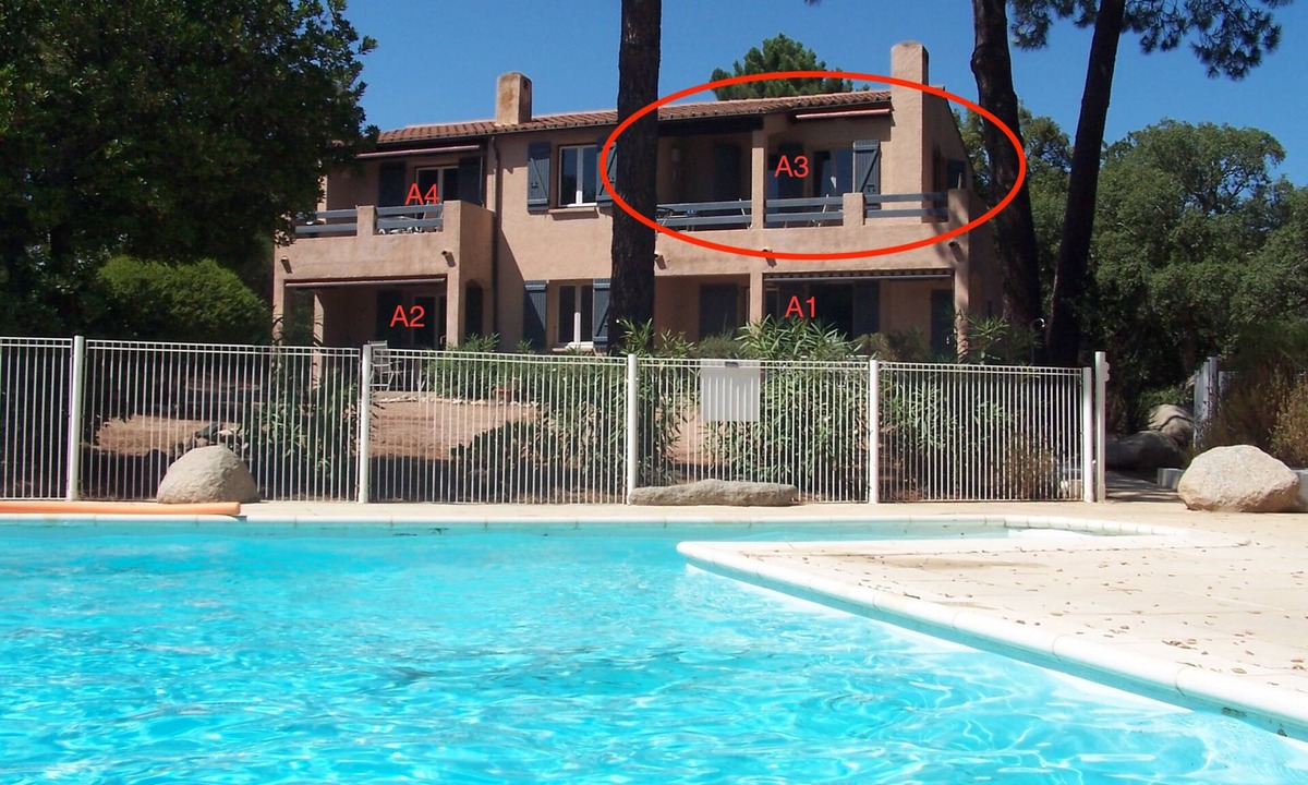 Sainte-Lucie-de-Porto-Vecchio Apartment | Studio upstairs in villa 4 apartments, with large pool, beach walk